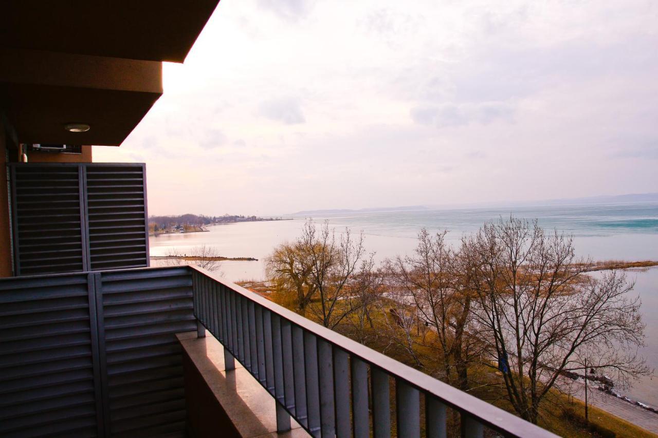 Club 218 Wellness Luxus Apartman Siófok Exterior foto